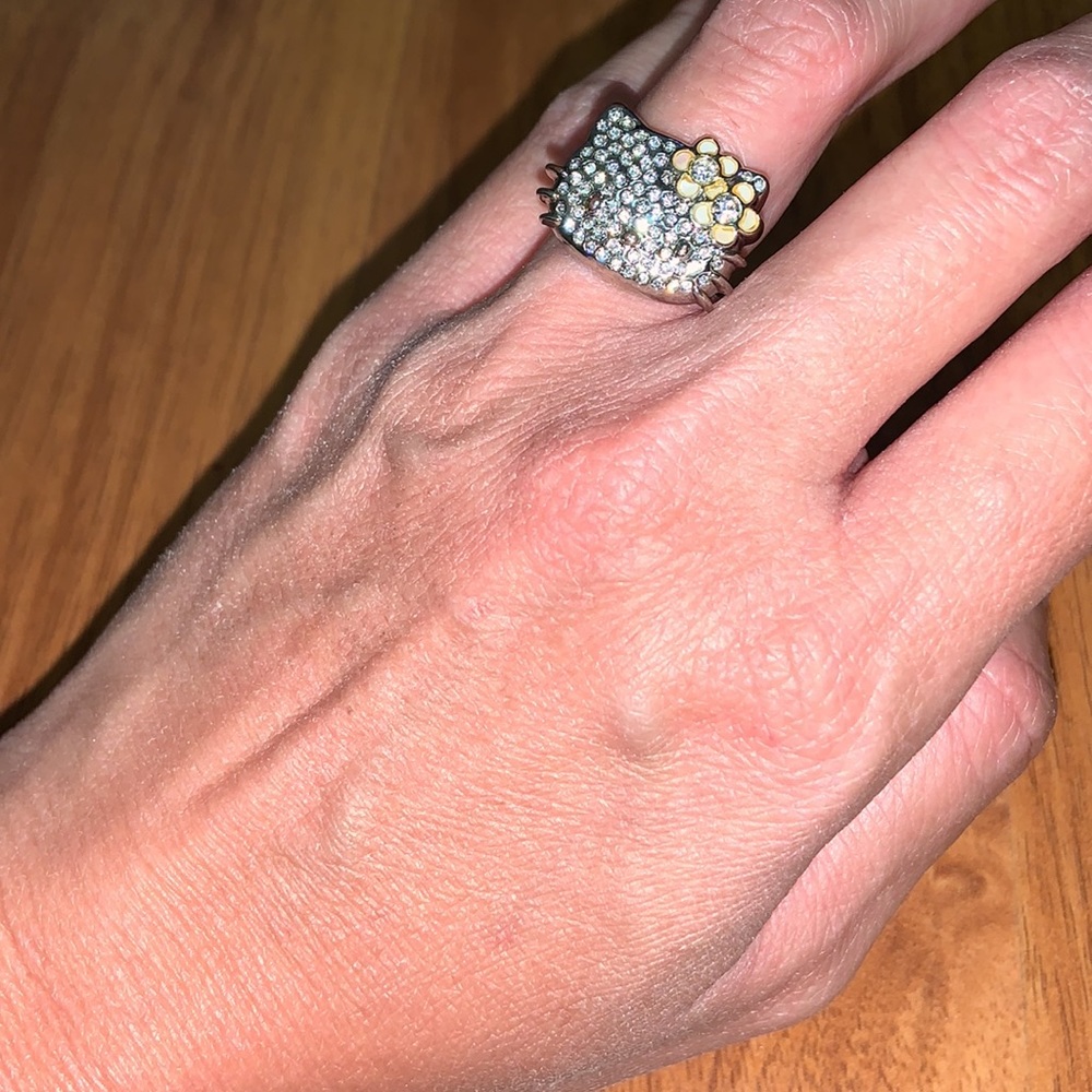 NWOT Hello Kitty by Sanrio Rhinestone Ring - Picture 8 of 8